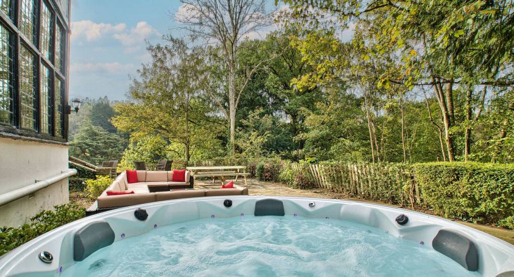 Hot tub on the patio with a view