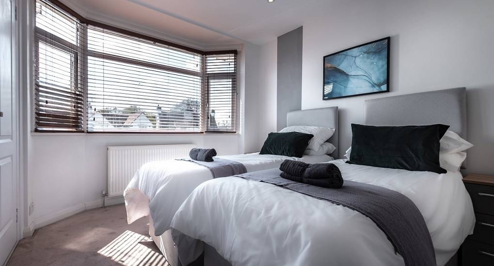 bedroom 12