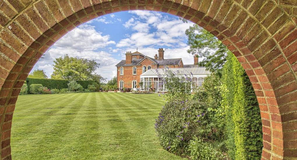 Brick feature wall in garden