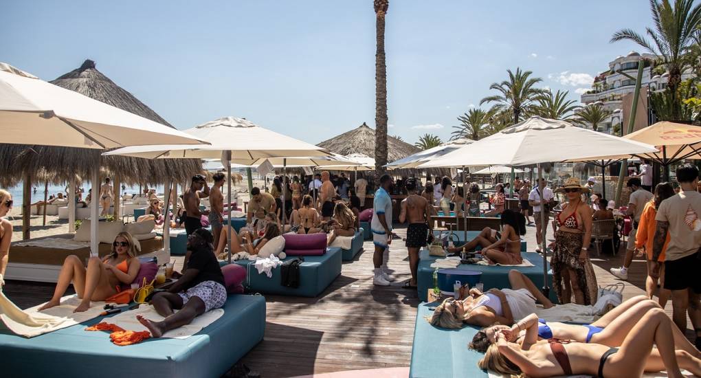Beach Club experience on your Puerto Banus Hen Party Package