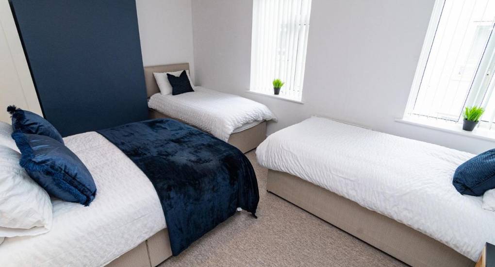 BH3 Bournemouth hen party house bedroom 2