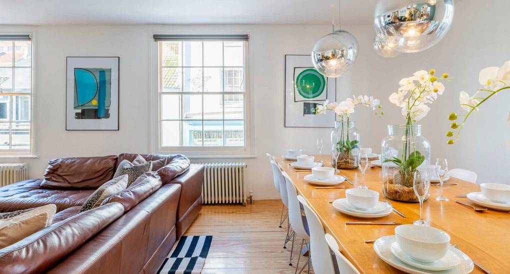 Light and airy open plan lounge diner in Celebrate Brighton