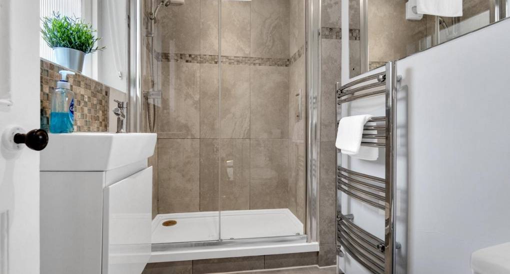 Ensuite bedroom with shower