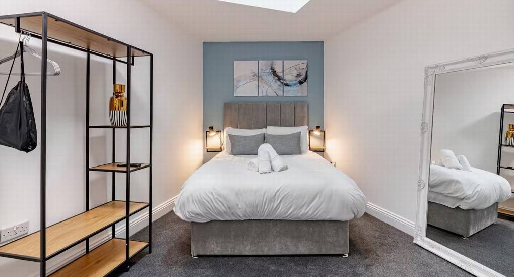 chester-fifteen-bedroom-alternative-view.jpg