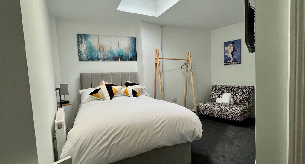 chester-fifteen-bedroom-five.jpg