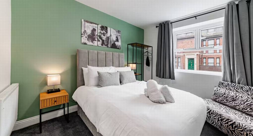 chester-fifteen-bedroom-one.jpg