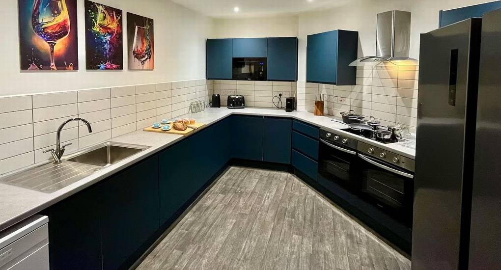 chester-fifteen-kitchen-alt-view.jpg