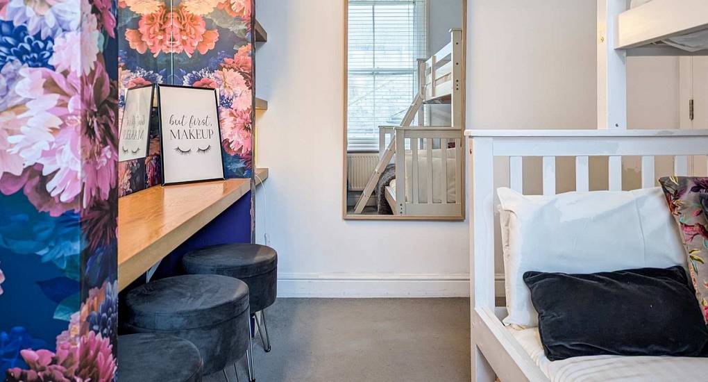 colour-house-bedroom-and-make-up-station.jpg