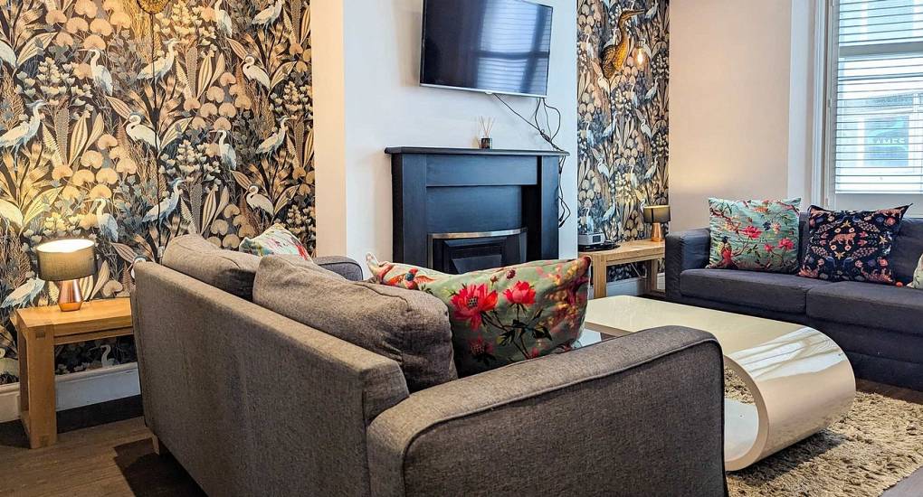 colour-house-lounge.jpg