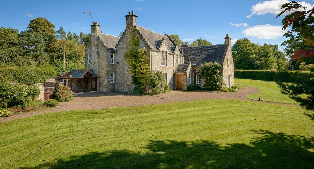 foxglove-cottage-alternative-exterior-view.jpg