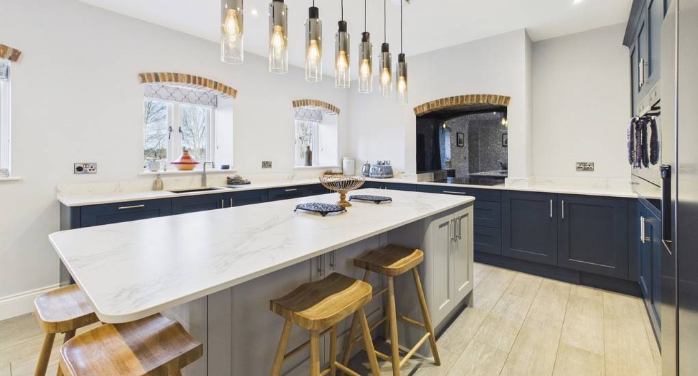 grand-hookstone-breakfast-bar.jpg