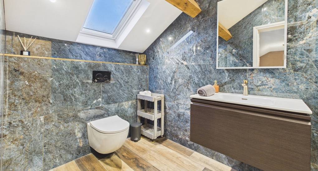 grand-hookstone-estate-bathroom-two.jpg