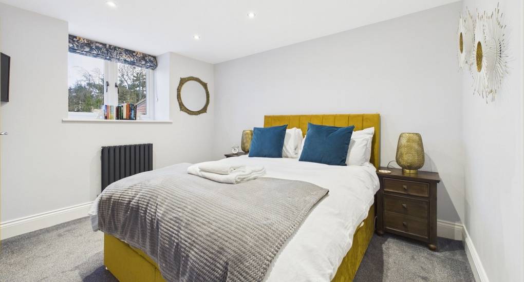 grand-hookstone-estate-bedroom-three.jpg