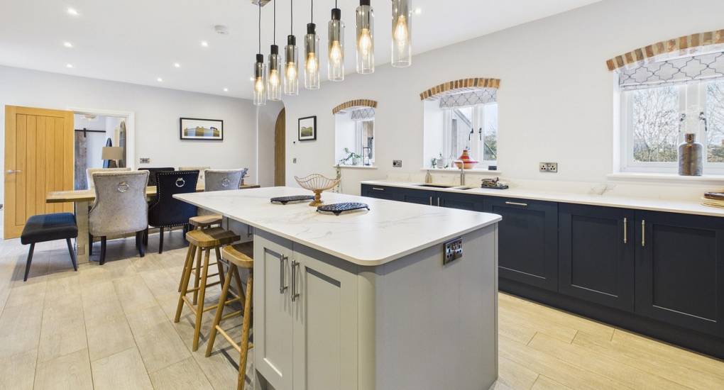 grand-hookstone-kitchen-and-island.jpg
