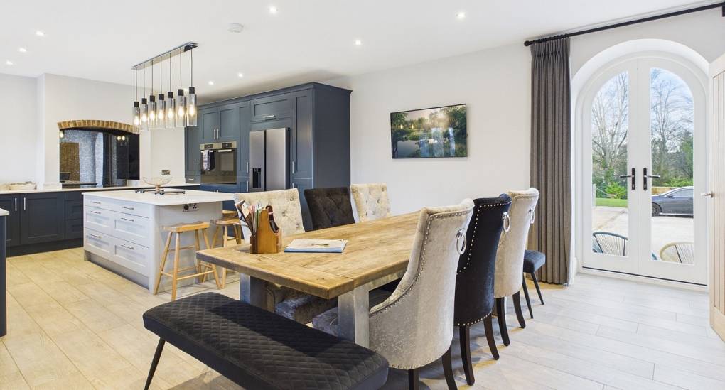 grand-hookstone-kitchen-diner.jpg