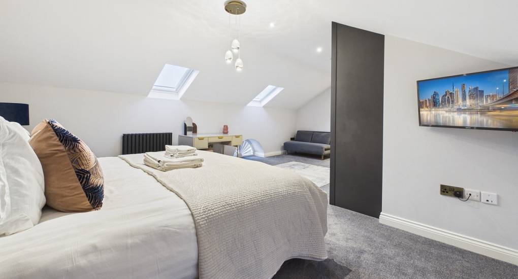grand-hookstone-loft-room.jpg
