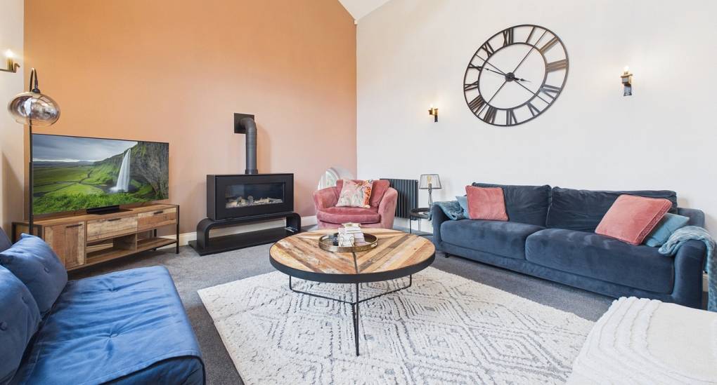 grand-hookstone-lounge-alt-view-two.jpg