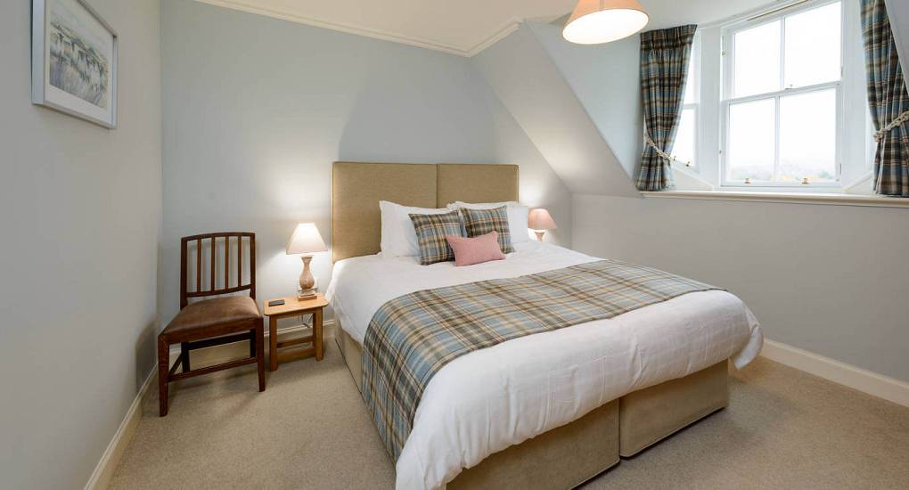 heather-cottage-bedroom-one.jpg