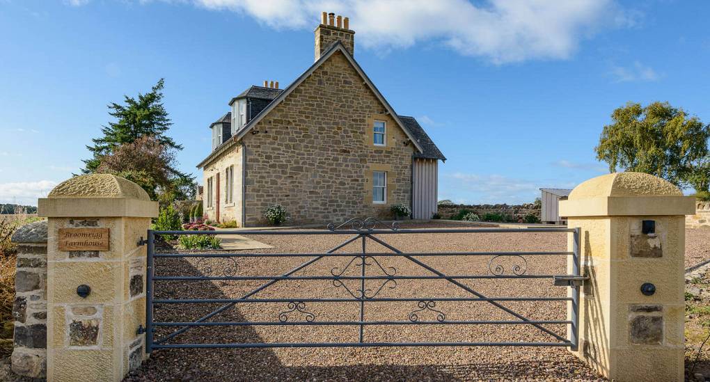 heather-cottage-entrance-gate.jpg