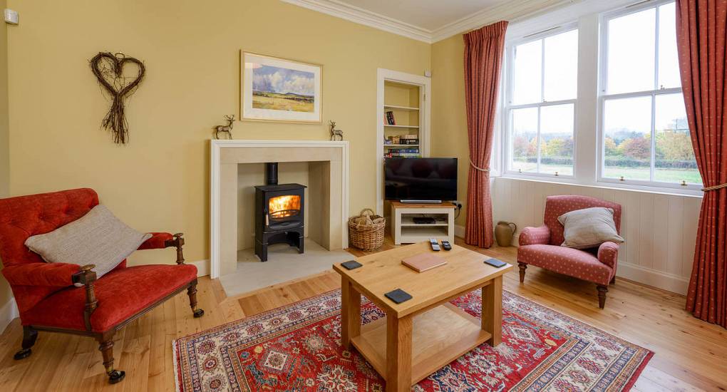 heather-cottage-lounge.jpg