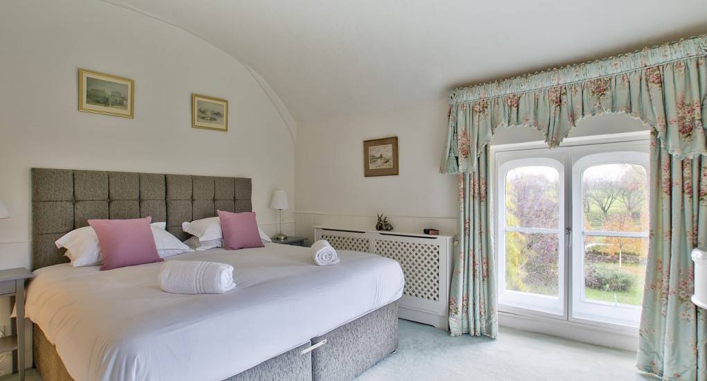 Light and airy Double or single bedroom