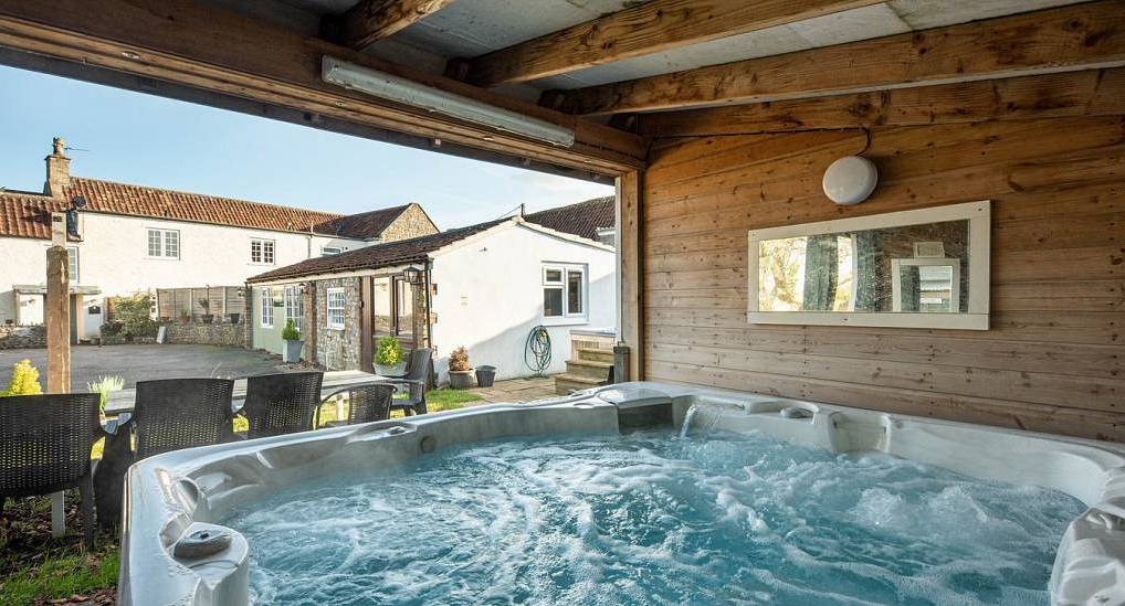 Hot tub view at Autumn Cottage Bristol