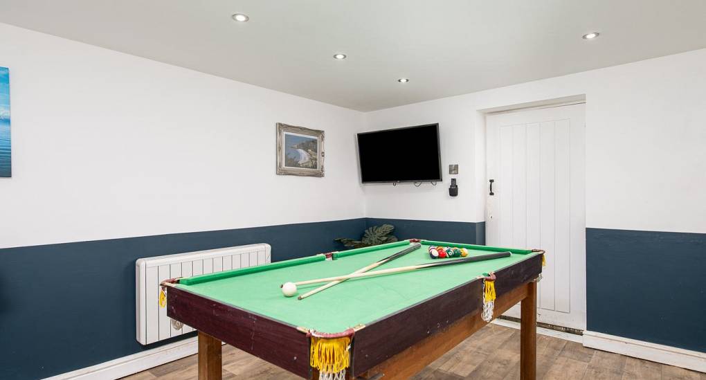 Pool table in games room