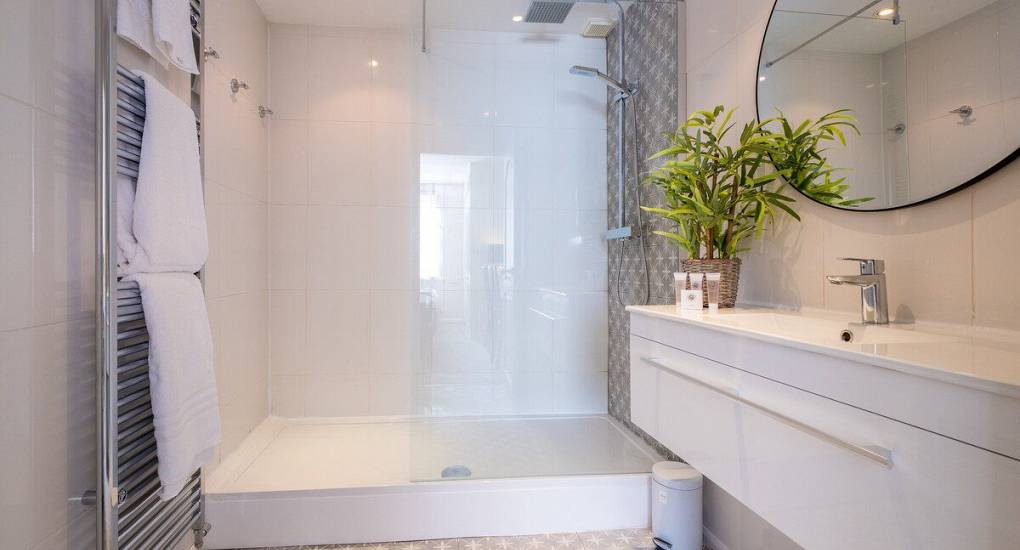 Bathroom with walk in shower