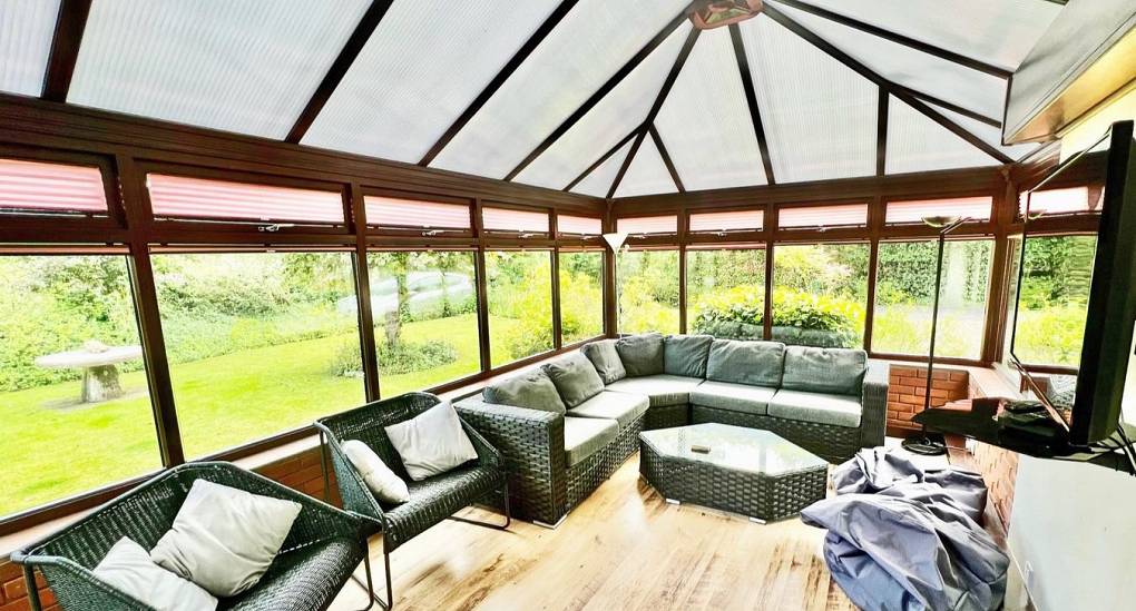 Large conservatory with seating