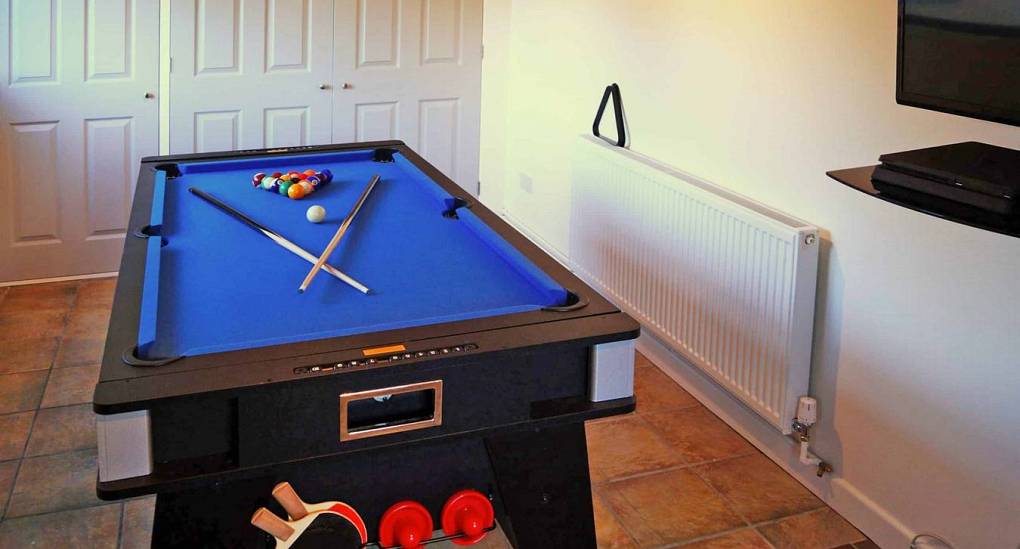 Pool table in the games room