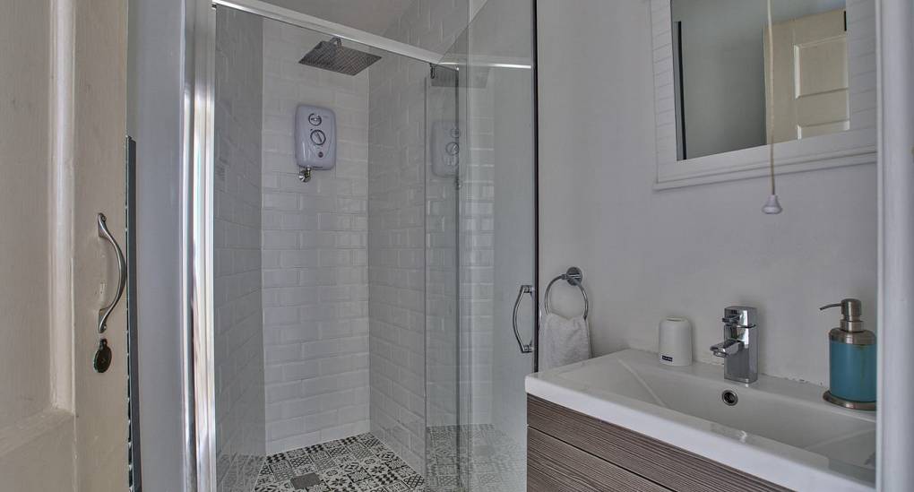 Shower room En-Suite room
