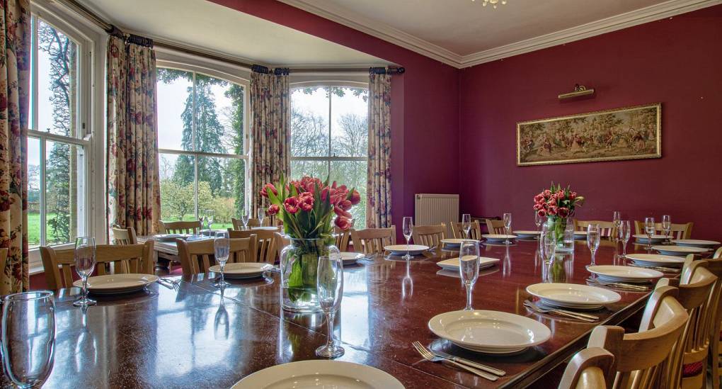 Very big dinging table in dining room