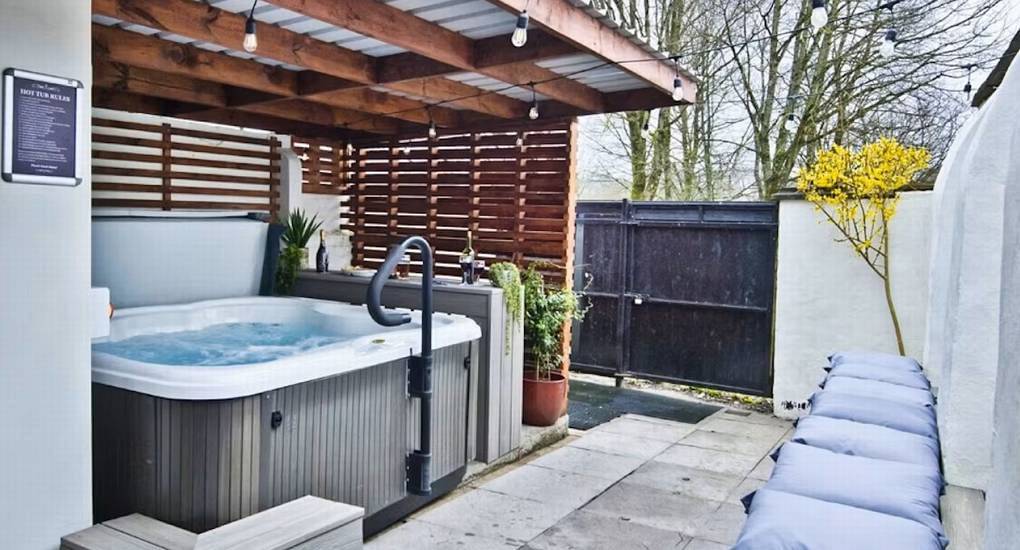 Hot tub party house