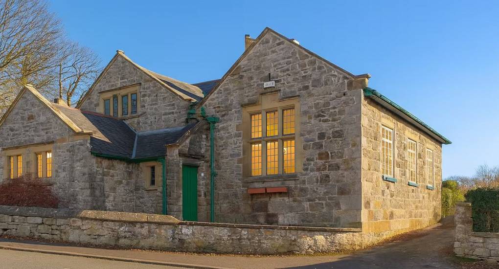 House of Dreams nr Chester luxury front elevation at dusk, a large Hen Party House near Cheshire.