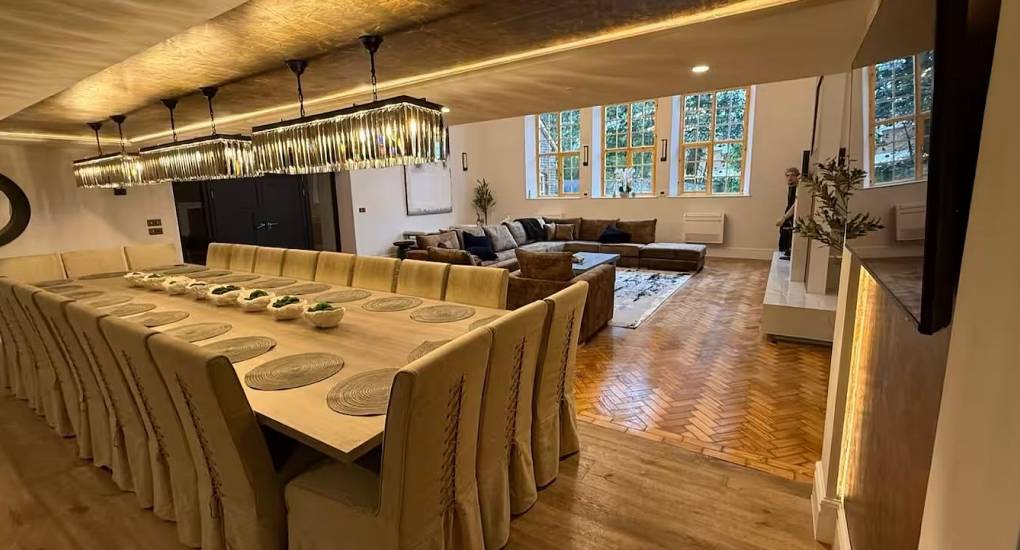 Chester Hen Do accommodation with open plan lounge diner at House of Dreams nr Chester.