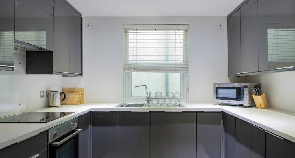 Full kitchen view in iBrighton