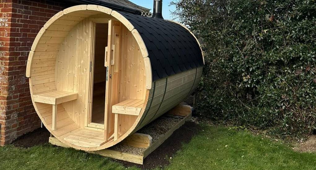 Outdoor sauna for four people