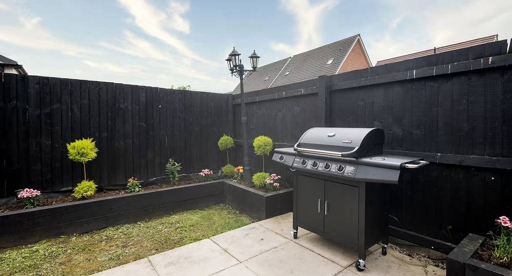 irwell-villa-manchester-bbq.jpg