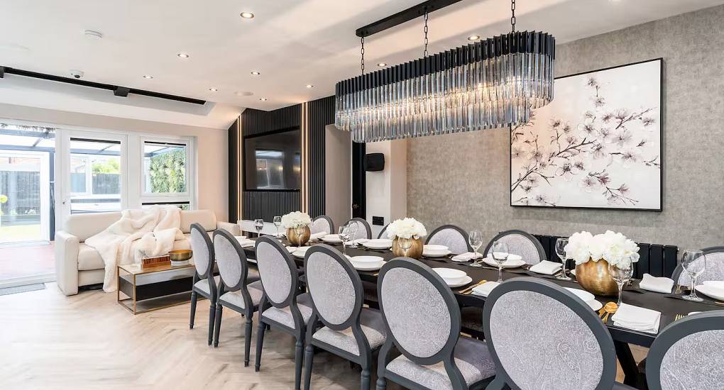 irwell-villa-manchester-dining-area-alt-view.jpg