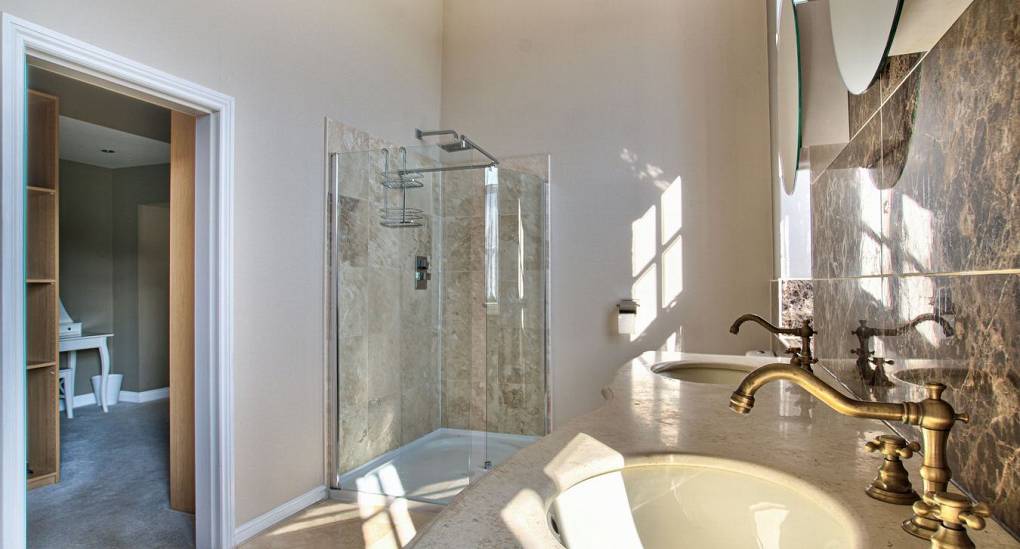 En-Suite bathroom with walk in shower 