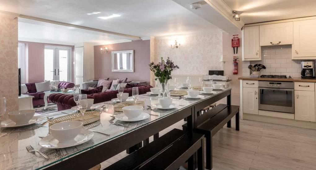 madame-brighton-kitchen-diner1.jpg