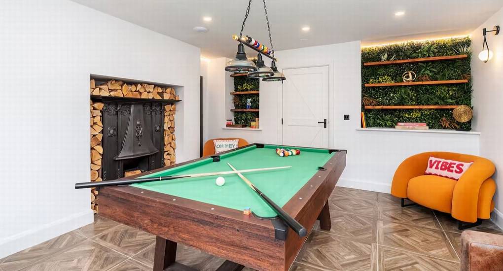 Full-sized pool table in the Manor on the Mountain games room for hen and stag groups