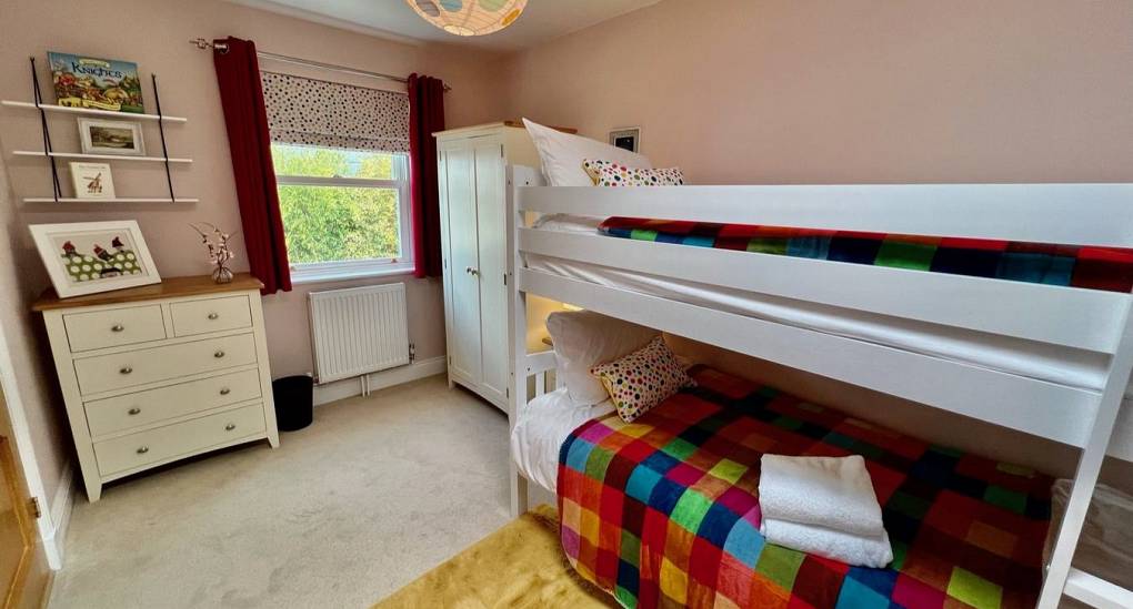 new-forest-bedroom-hen-do-accommodation-bunk-bed-room