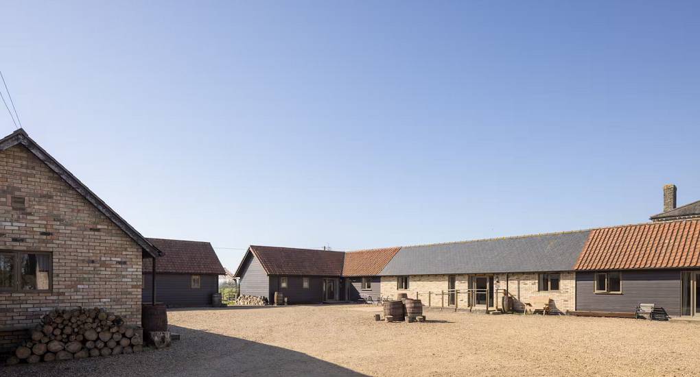 orchard-barns-courtyard-two.jpg