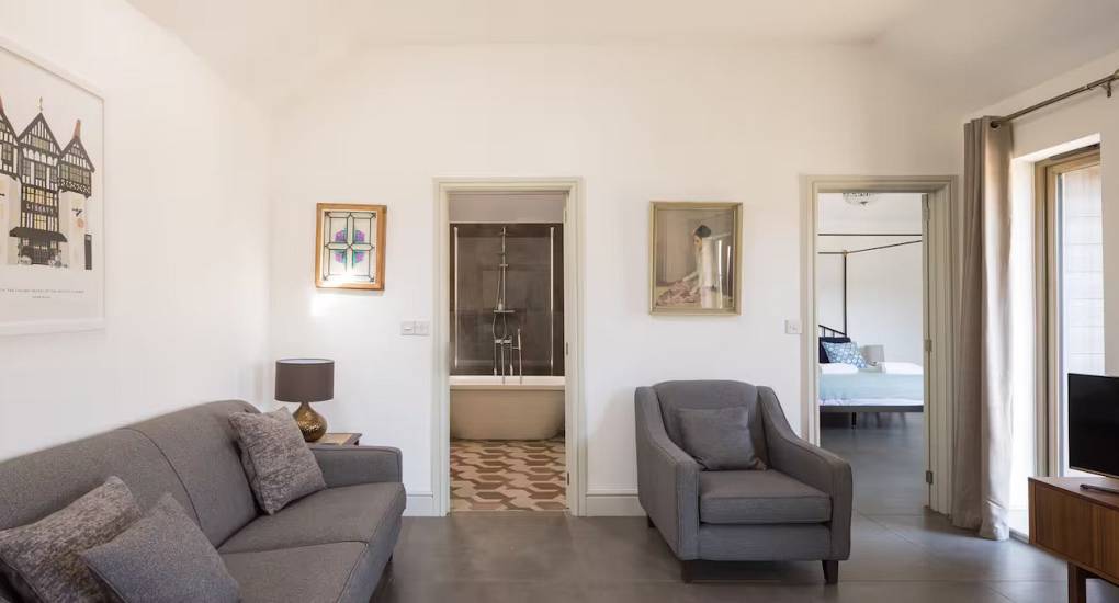 orchard-barns-lounge-area.jpg