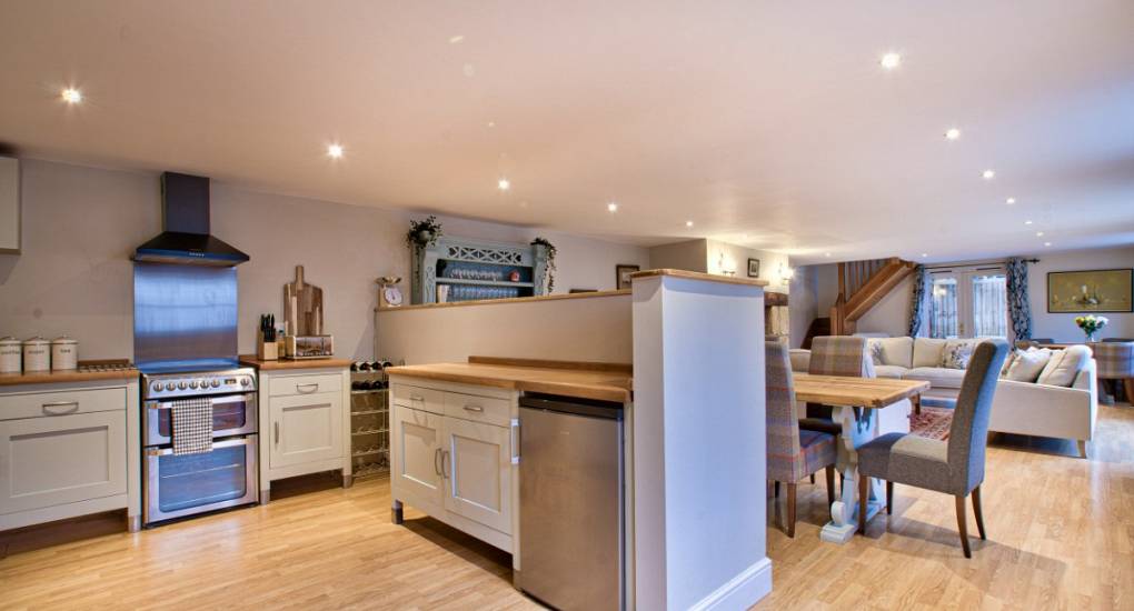 Breakfast bar on the kitchen 