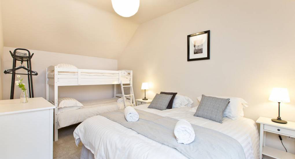 Bedroom two at Peak Star: A flexible twin or double bedroom for large groups booking a Peak District hen weekend.