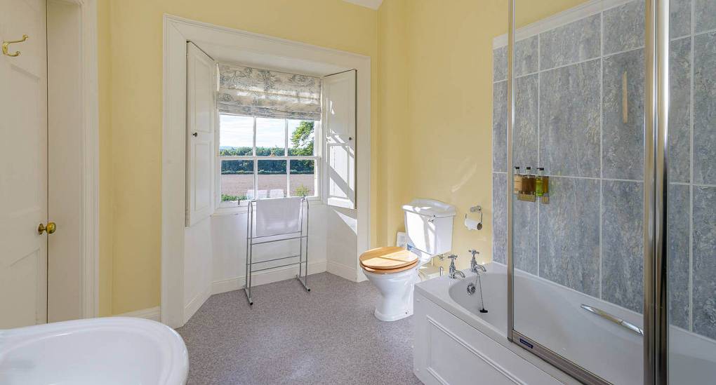 primrose-cottage-bathroom-two.jpg