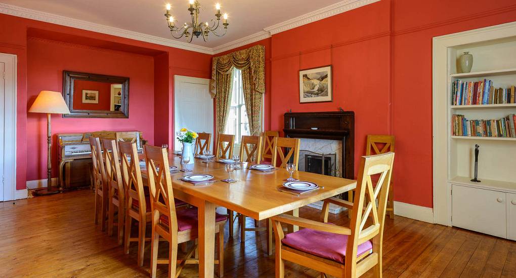 primrose-cottage-dining-room-alt-view.jpg