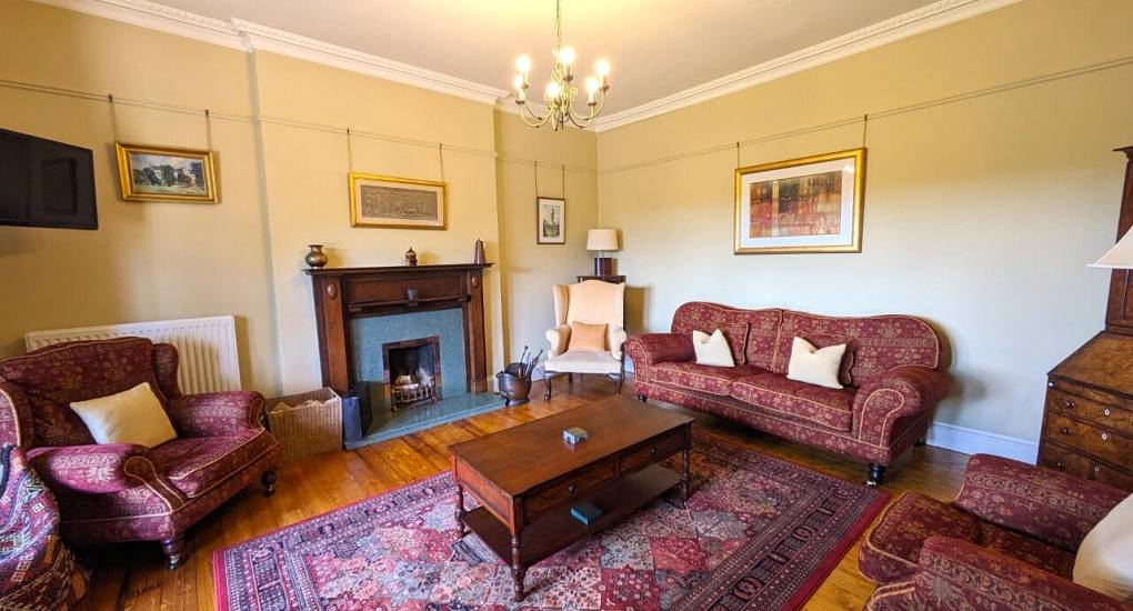 primrose-cottage-lounge.jpg